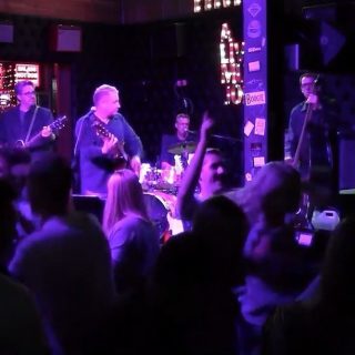 Last Nite at the Tin Roof #hallpass #tinroofsandiego #wilfax  #wilfaxmusic #getmyhallpass #thestrokes